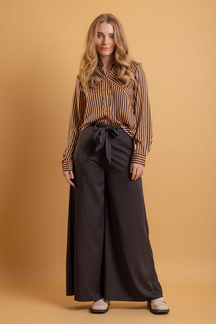 black wide leg pants