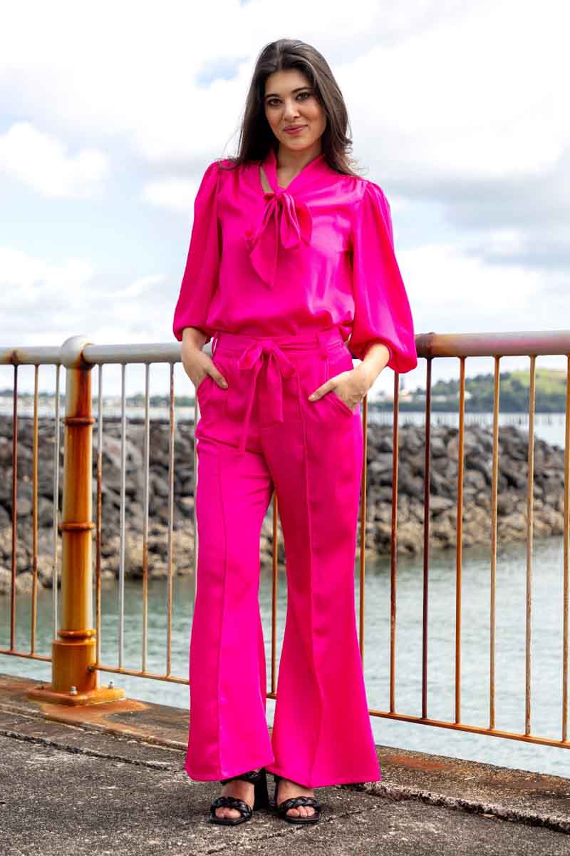 hot pink pintucked pants