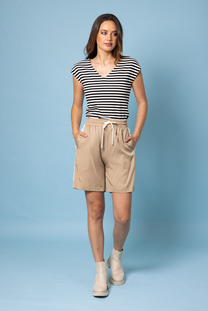 beige longline shorts casual