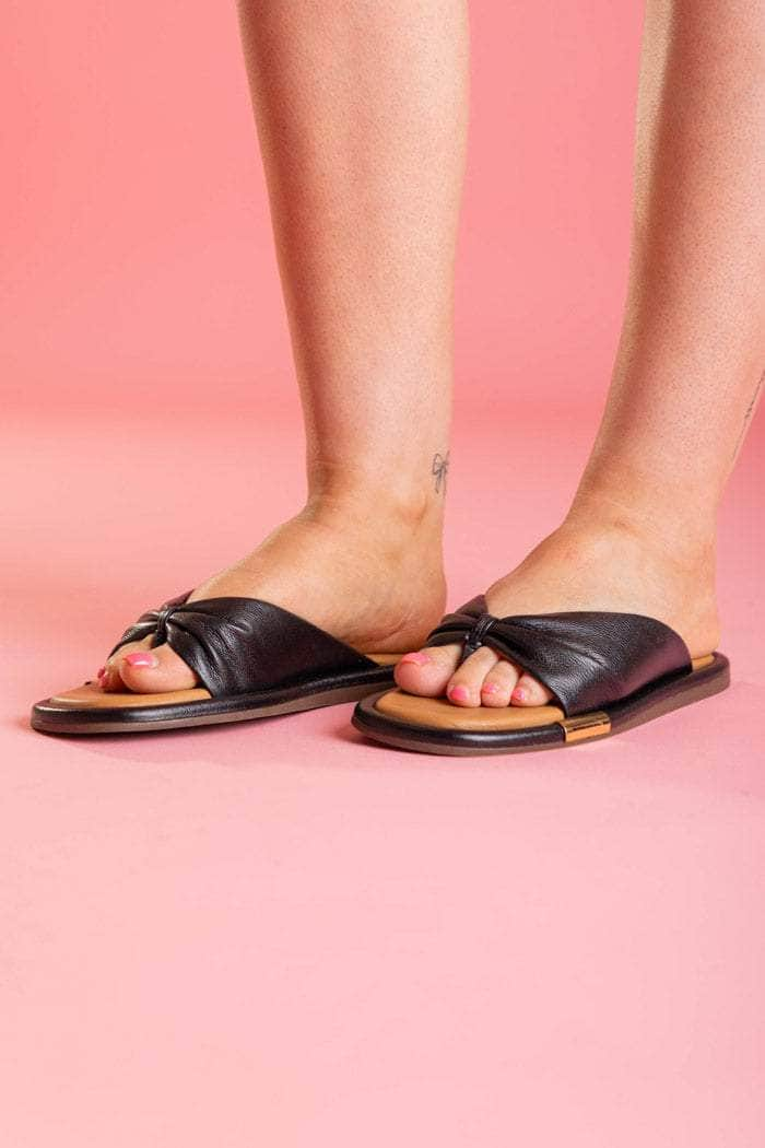 black sandal jandal