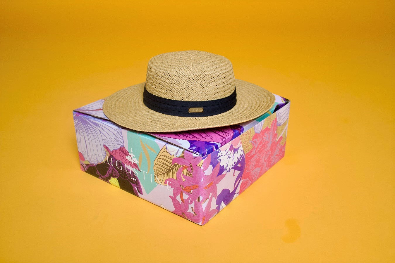 womens tan straw hat